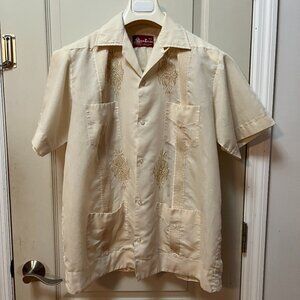 Yuca Chen Men's Size 42 E S/S B/D Shirt w/2 Breast Pockets and 2 Lower pockets.